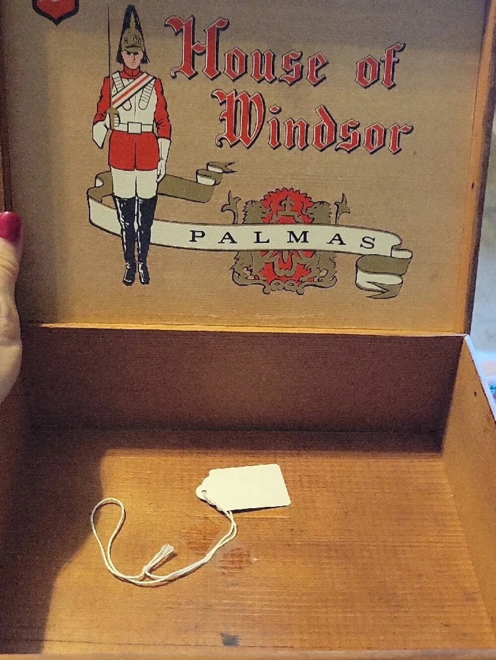 Vintage Wooden Cigar Box House Of Windsor..Palmas